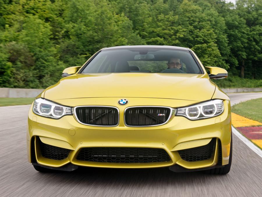  BMW M4 Coupe 2015 года  (US) (фото 11 из 16)